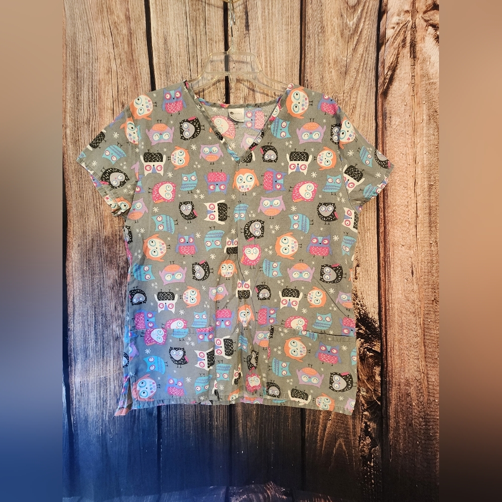 Womens Size LG Owl Scrub Top